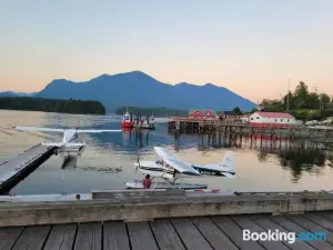 Schooner Motel