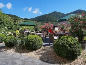 Hotel Garni Weinberghof & Weingut Lagler