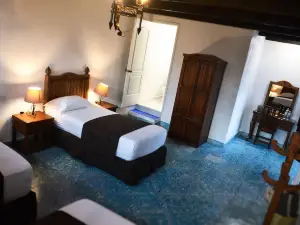 Hostal Plaza Central