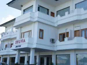 Sylvia Hotel Maumere