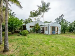 Matapouri Hideaway - Matapouri Holiday Home