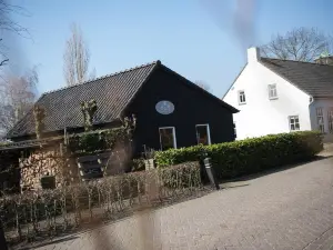 B&B Logeren Bij Van Heeren