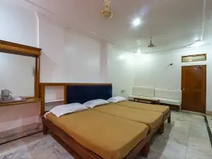 Iroomz Shanbhag Towers International