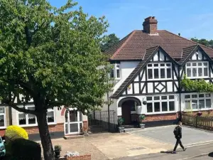 Beddington Park Lodge East