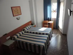 Hotel Costa San Antonio