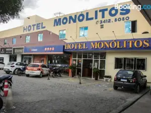 Hotel Monólitos