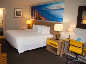 可可郵輪港西I-95/524溫德姆戴斯飯店