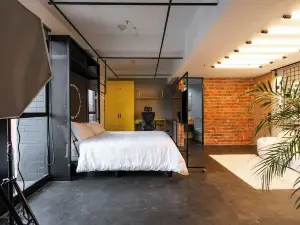 Indie Universe Creative Hotel