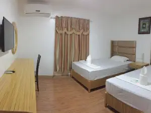 Meaco Hotel Royal - Tayuman
