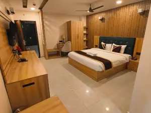 Wishotel Xpress Hotel GK Inn