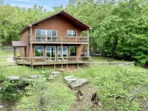 Spectacular Lake View, Luxury Cabin provides the perfect gathering place.