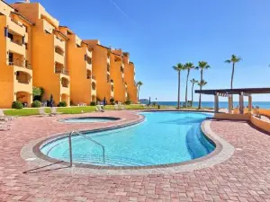 Right on the Beach! Ground Floor Princesa E104