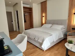 Elite Patras Suites