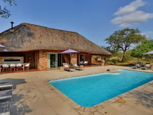 Tshukudu Game Lodge