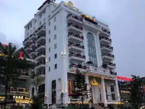Camellia Luxury Hotel Tam Đao