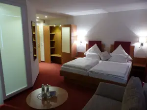 City Hotel by Celina