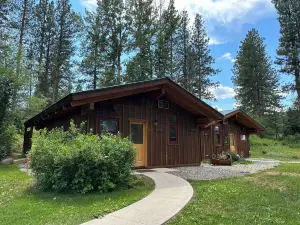 Chewuch Inn & Cabins