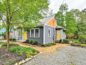 Renovated Carrboro House with Deck and Fire Pit!