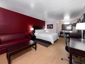 Red Roof Plus+ Huntsville - Madison