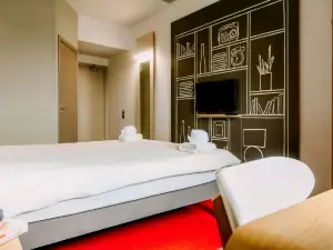 宜必思索非亞機場酒店