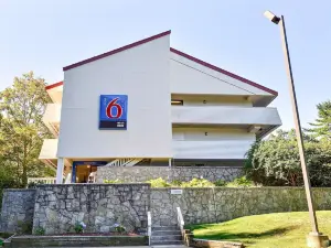 Motel 6 Nashua, NH - South