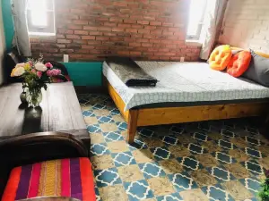 Golden Lantern Tam Thanh Homestay