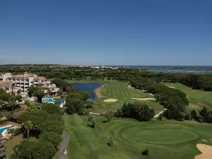 Precise Resort El Rompido-The Club