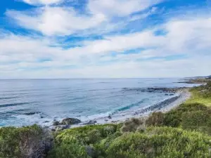 Ava - Luxe Oceanfront Beach House