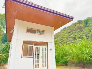 The kumaykay river home* (dahilayan)