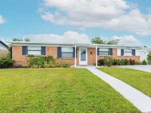 Palm Beach Charming Home Mins from Beach