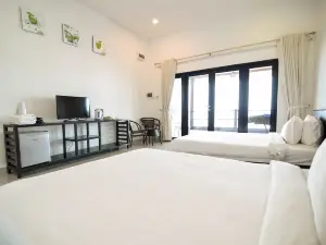 Kukup Xiang Holiday Home
