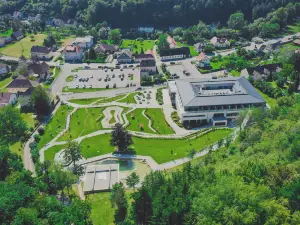 Nuhr Medical - Hotel & Restaurant