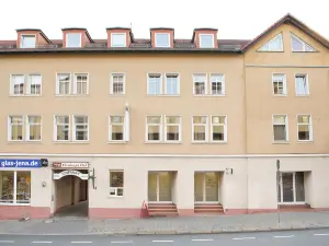 โรงแรมธูริงเกอร์ โฮฟ