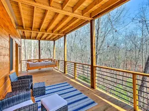Luxury Cabin Vacation Rental in Mineral Bluff