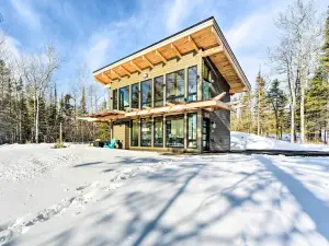 超級湖泊上的水邊小屋，配有火坑