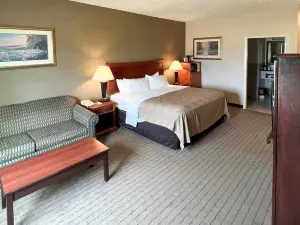 ควอลิตี้ อินน์แอนด์สวีทส์ แกรนท์ส -ไอ-40