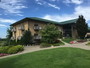 Woodstone Country Club and Lodge
