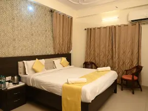 Ganga Darshanam Guesthouse at Dashashwamedh Ghat
