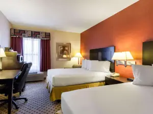 Quality Inn & Suites Oakwood Village - Cleveland South