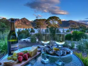 Freycinet Stone Studio 5 - Greystone