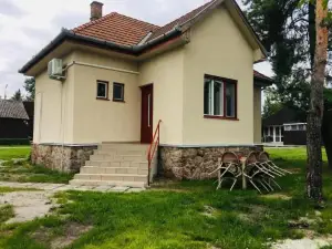 Napsugár Club és Panzió