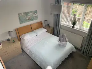 One Bedroom Apartment with En-Suite & Patio