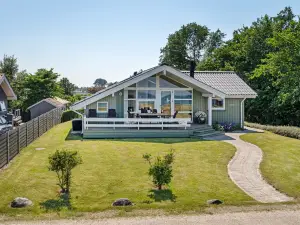 "Diertje" - 10m from the Sea