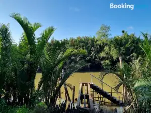 Comfy Riverside Mekong Homestay Ben Tre