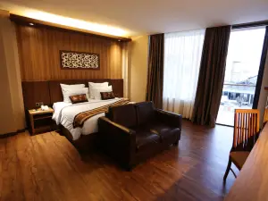 Diamond Hotel