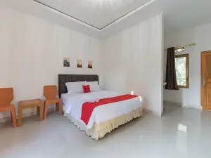 RedDoorz Near Ciletuh Sukabumi