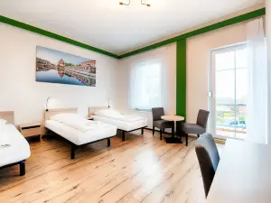Hotel B1