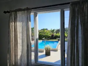 Cosy one bedroom self contained apartment