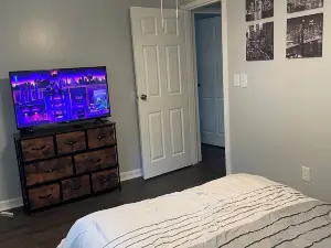 Relaxing 3 Bedroom home minutes from Downtown Dayton