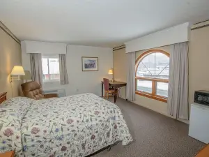 Westgate Inn